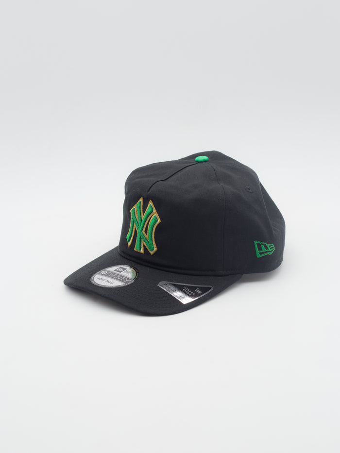 19TWENTY St. Patrick's Day New York Yankees Black/Green