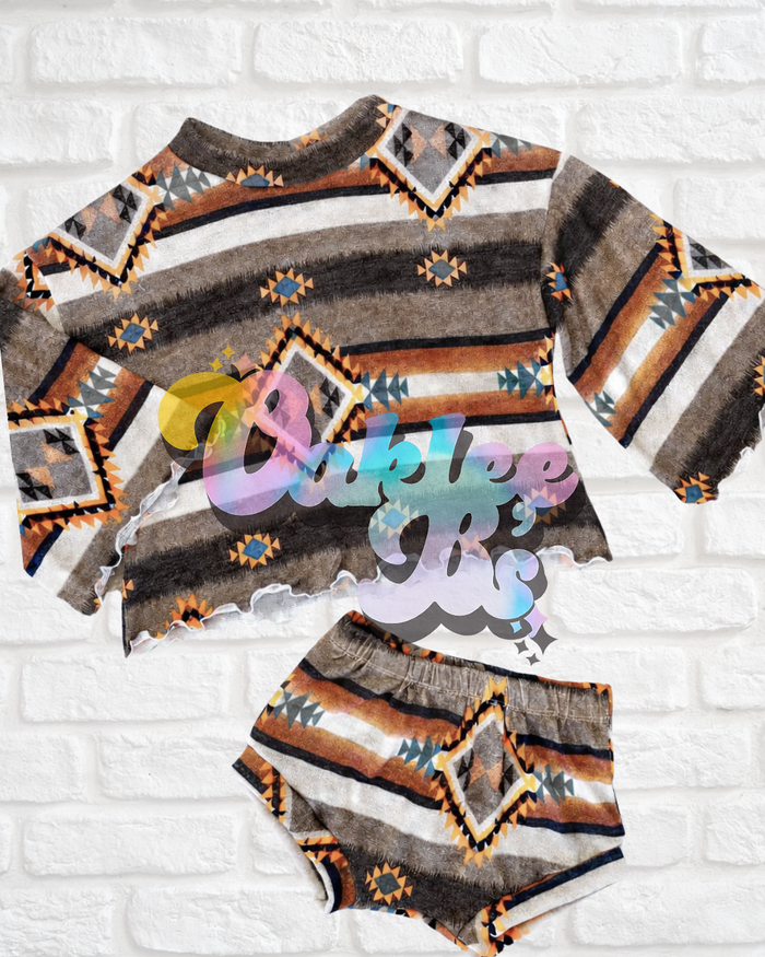 3T RTS mock neck sweater top & shorties