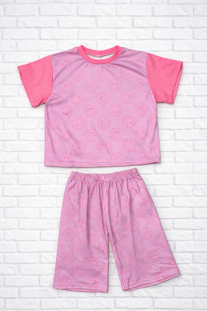 3T RTS oversized tee and flow pants