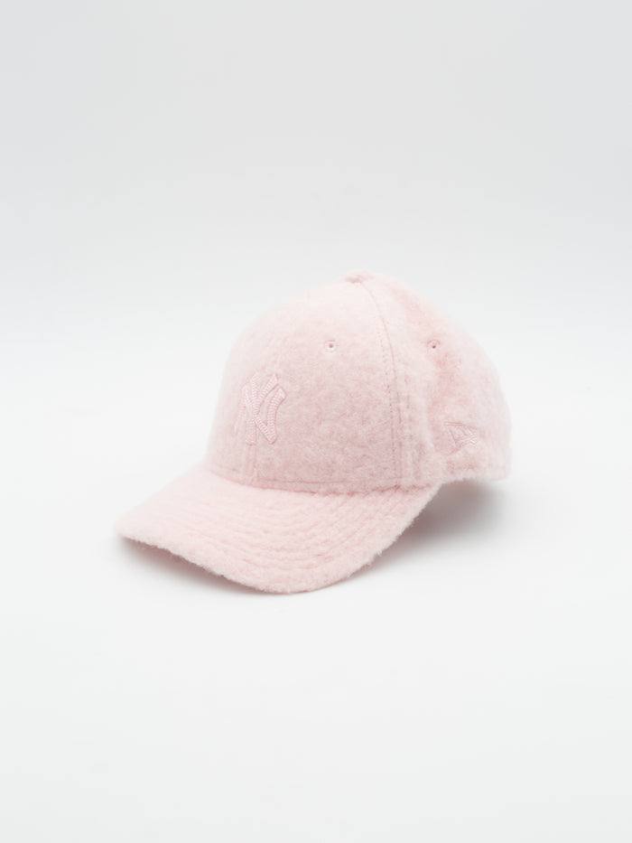 9FORTY Womens Winter Borg New York Yankees Pink