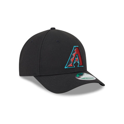 https://cdn.shopify.com/s/files/1/0601/2554/4675/files/60646832_9FORTYMC_MLBPLYRREP940MC_ARIDIA_OTC_3QR.jpg?v=1736976586