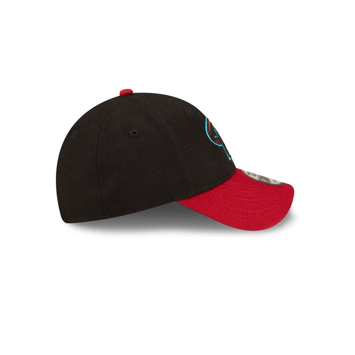 https://cdn.shopify.com/s/files/1/0601/2554/4675/files/60495368_60498444_9FORTY_THELEAGUERD_ARIDIA_BLKOTC_RSIDE.jpg?v=1705601001
