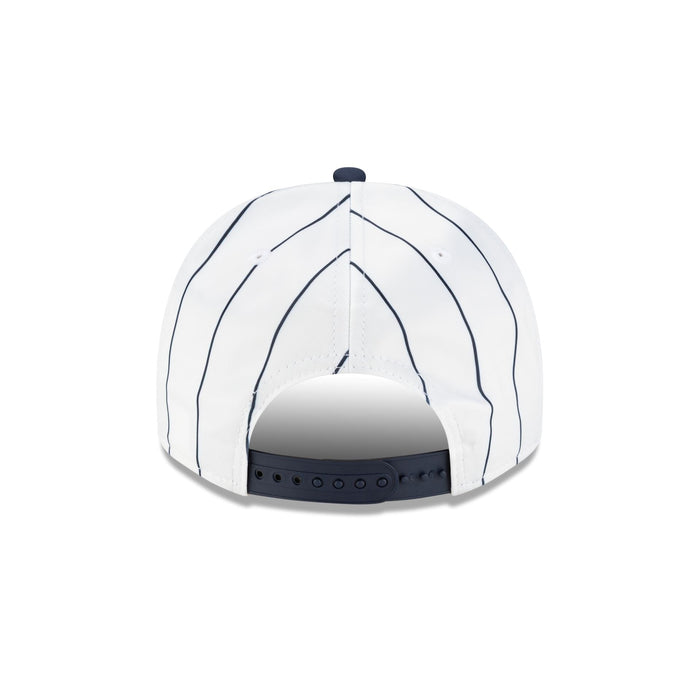 https://cdn.shopify.com/s/files/1/0601/2554/4675/files/60724057_9FIFTYAF_PINSTRIPE_2025829_BOSRED_C2_A0_OTC_R.jpg?v=1757334803