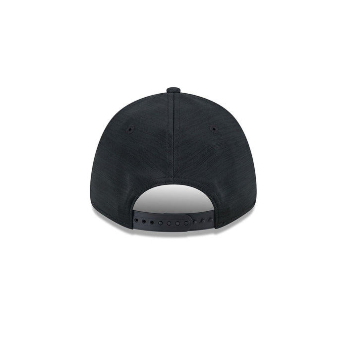 https://cdn.shopify.com/s/files/1/0601/2554/4675/files/60490781_9FORTYSS_MLB24CHOF940_CHIWHI_OTC_R.jpg?v=1706806336