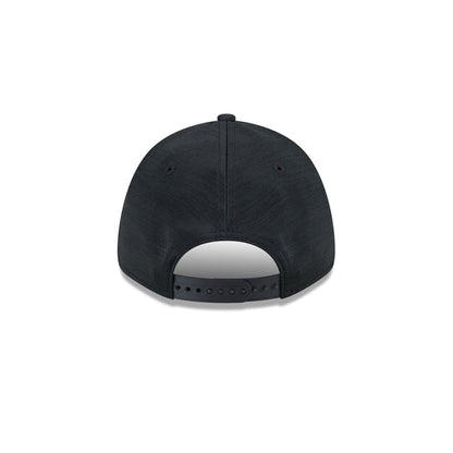 https://cdn.shopify.com/s/files/1/0601/2554/4675/files/60490781_9FORTYSS_MLB24CHOF940_CHIWHI_OTC_R.jpg?v=1706806336