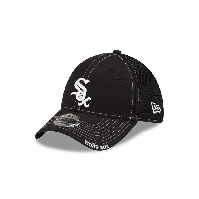 https://cdn.shopify.com/s/files/1/0601/2554/4675/files/60286955_39THIRTY_MLBSTOCK_CHIWHI_BLACK_3QL.jpg?v=1715264996