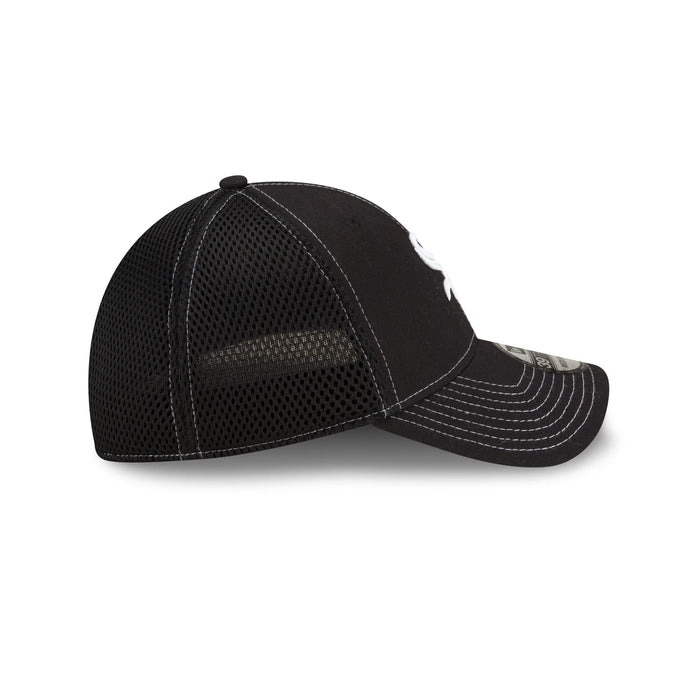 https://cdn.shopify.com/s/files/1/0601/2554/4675/files/60286955_39THIRTY_MLBSTOCK_CHIWHI_BLACK_RSIDE.jpg?v=1715264996