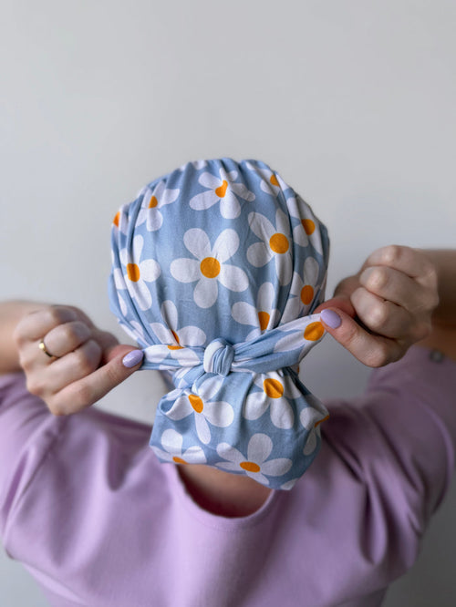 CloudCaps Scrub Cap | Blue Daisies