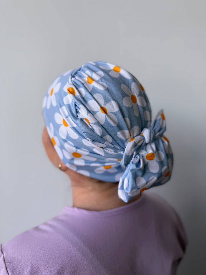 CloudCaps Scrub Cap | Blue Daisies