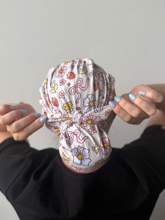 CloudCaps Scrub Cap | Ladybugs & Blooms
