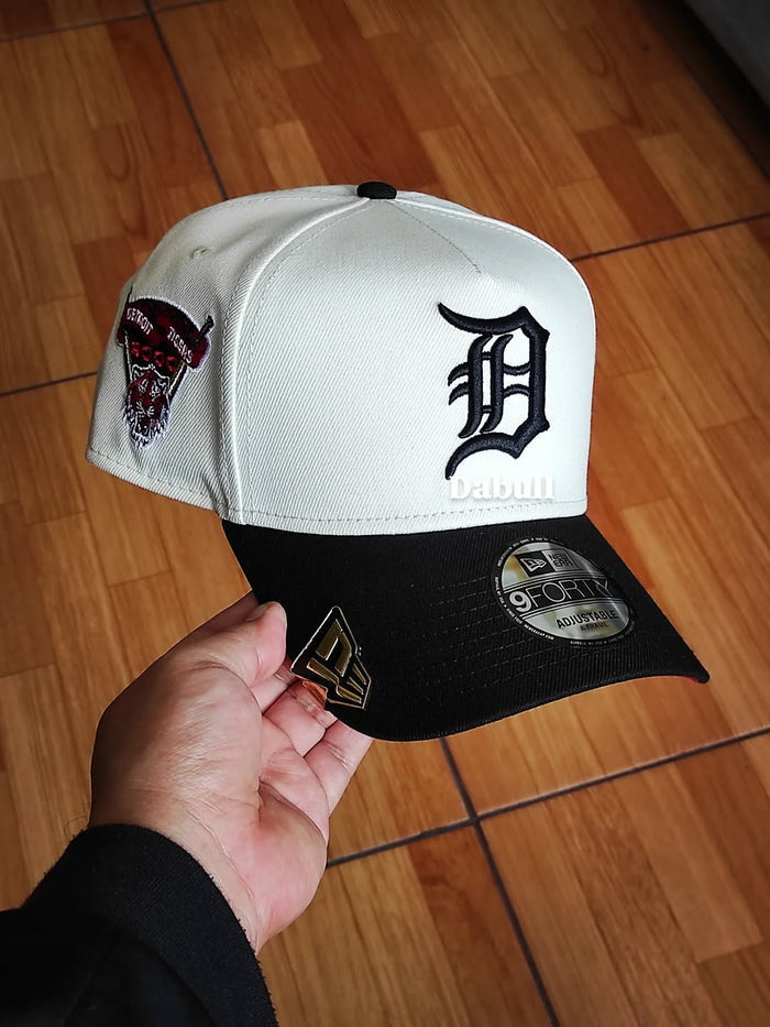 Detroit Tigers Chrome Black 2 Tone 2000 Stadium SP 9Forty A-Frame Snapback