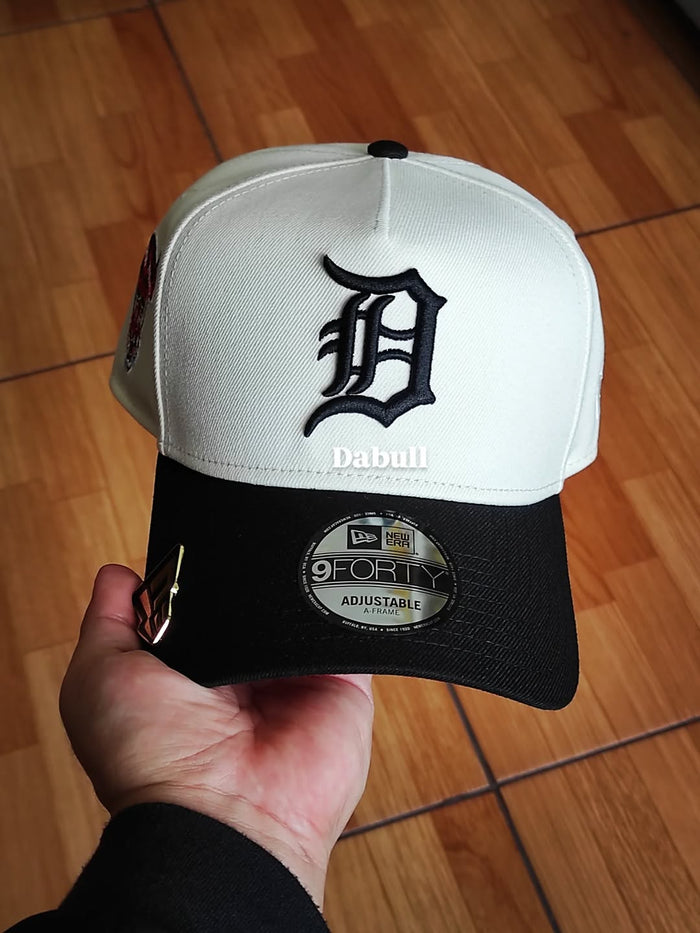 Detroit Tigers Chrome Black 2 Tone 2000 Stadium SP 9Forty A-Frame Snapback