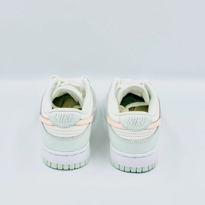 Shop the Nike Dunk Low 'Barely Green' (W) and discover the latest and hottest shoes from Air Jordan, Nike, Yeezy and more at SA Sneakers, your #1 online store for limited sneakers in Switzerland.