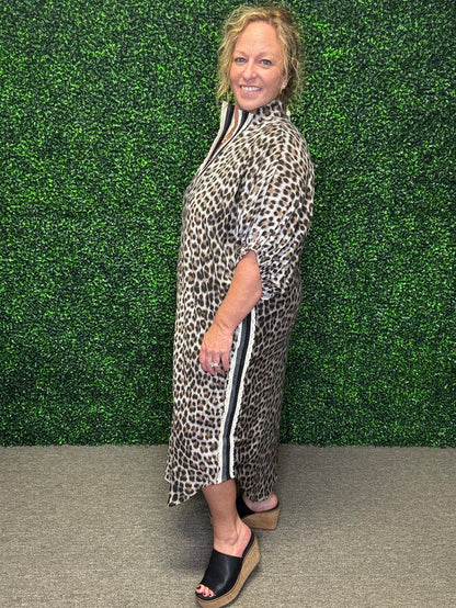 Entro Flirty Leopard Midi Dress
