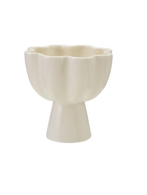 Flower shaped pedestal