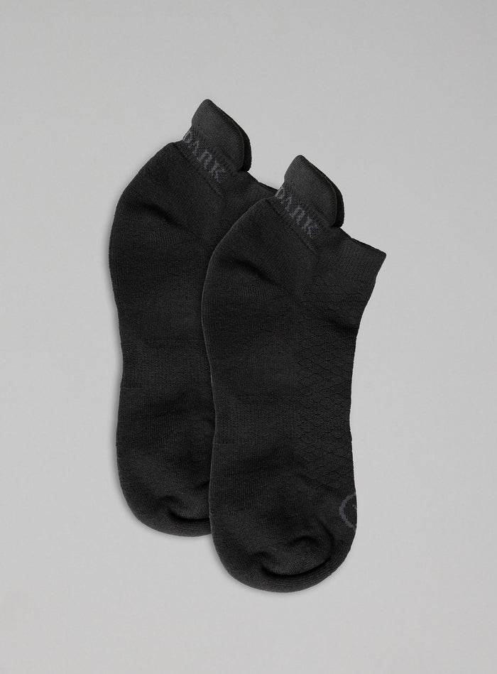 Hem Cut Out Image of Force Running Socks In Obsidian Black (GM)