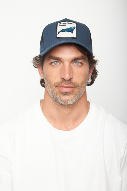 Jockey Ballena Con Causa Azul Marino Ripstop