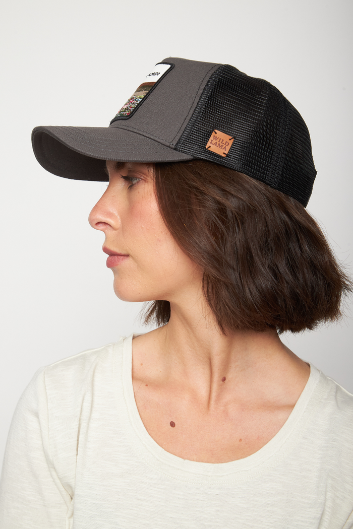 Jockey Desierto Florido Con Causa Gris
