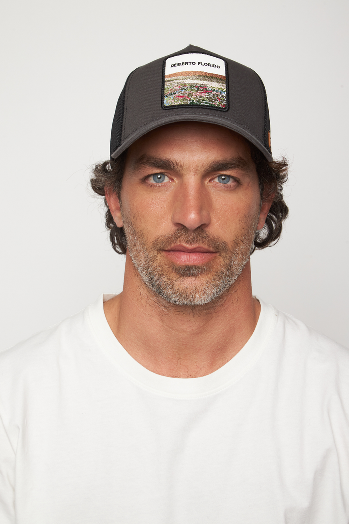 Jockey Desierto Florido Con Causa Gris