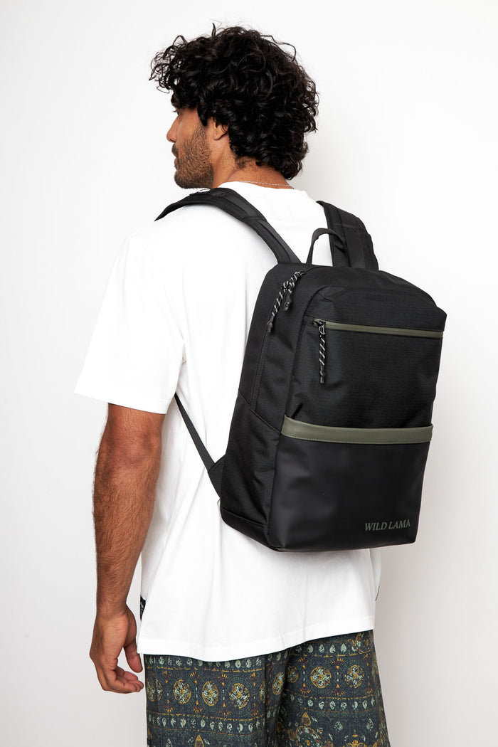 Mochila Nera Reciclada Negra con Verde