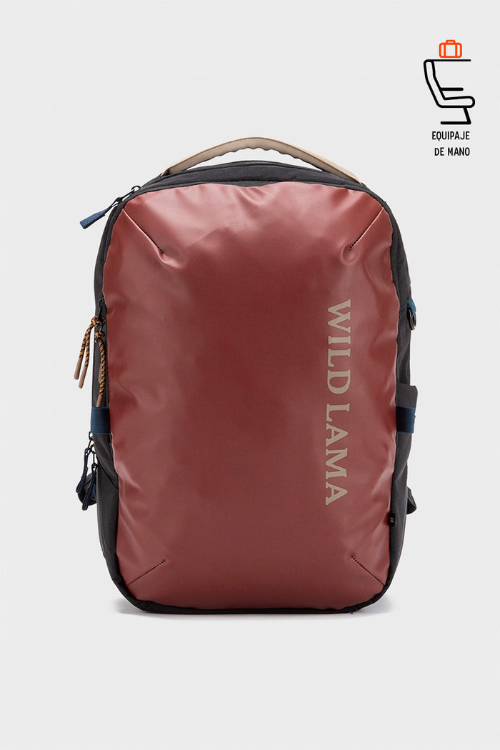 Mochila Travel Nala M Reciclada Burdeo 32L.