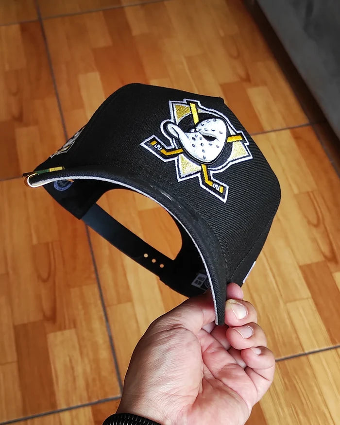 New Era Anaheim Ducks 30th Anniversary Black Classic 9Forty A Frame Snapback