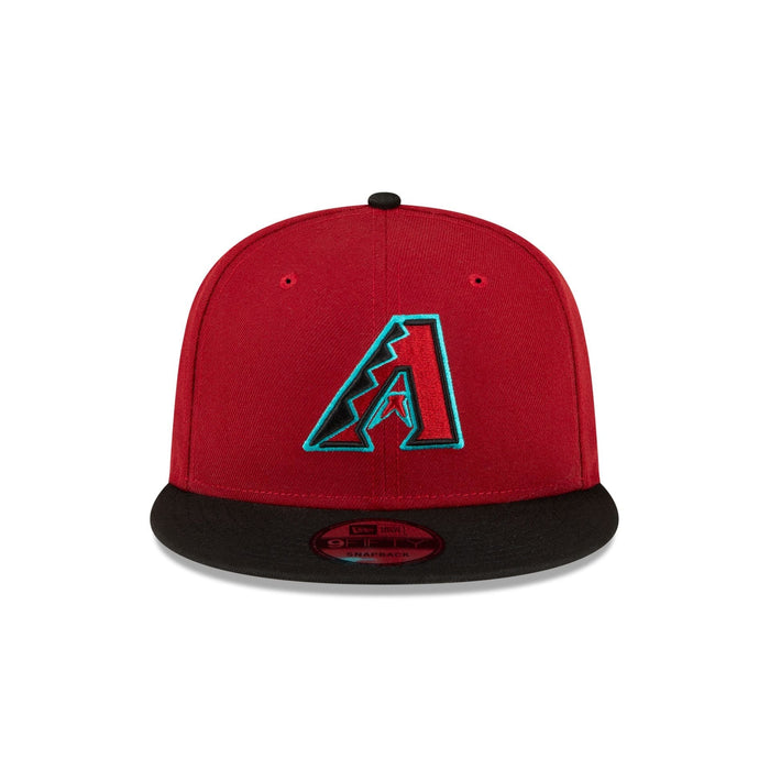 https://cdn.shopify.com/s/files/1/0601/2554/4675/files/60496177_9FIFTY_BASICSNAP_ARIDIA_OTCBLK_F.jpg?v=1705601001