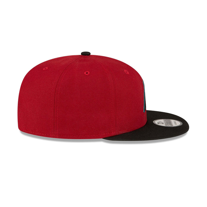 https://cdn.shopify.com/s/files/1/0601/2554/4675/files/60496177_9FIFTY_BASICSNAP_ARIDIA_OTCBLK_RSIDE.jpg?v=1705601001