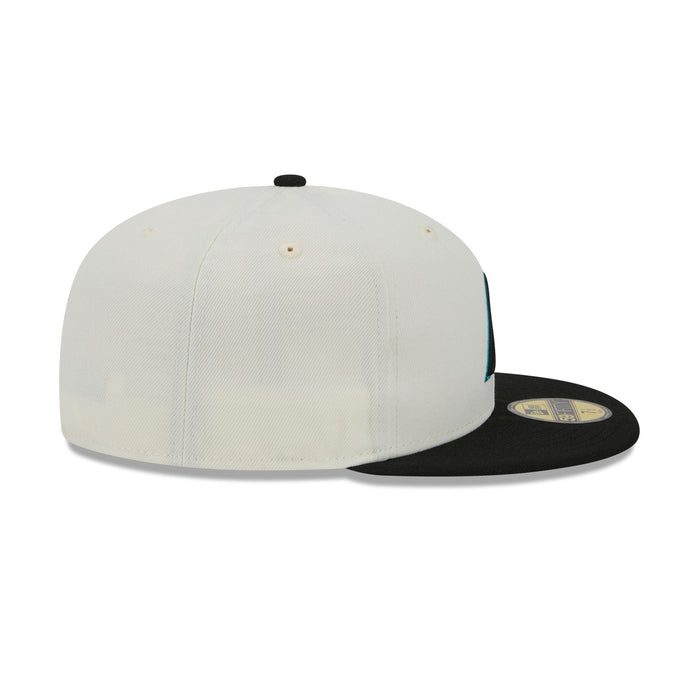 https://cdn.shopify.com/s/files/1/0601/2554/4675/files/60439151_59FIFTY_5950EGCHWOTCOTC_ARIDIA_CHW_RSIDE.jpg?v=1713795117