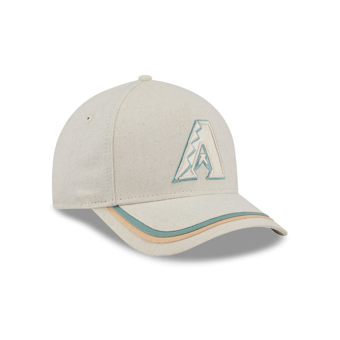 https://cdn.shopify.com/s/files/1/0601/2554/4675/files/60668452_9FORTYMCAF_NEUTRALHEMP_ARIDIA_WNC_3QR.jpg?v=1739902607