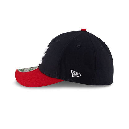 https://cdn.shopify.com/s/files/1/0601/2554/4675/files/60772295_60772367_39THIRTYMC_MLBPLYRREP3930MCATLBRAHMOTC_ATLBRA_OTC_LSIDE.jpg?v=1768423657