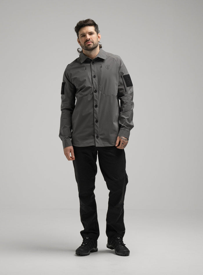 Bernie Is 6ft And Wears Size: M | Hem Studio Image Of Model Wearing Oryon Carbon Shirt In Wolf Grey (SS Model)
