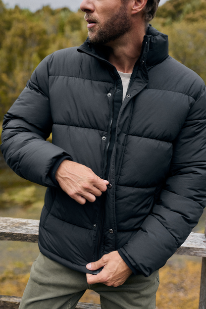 Parka Essential Reciclada Negra Hombre