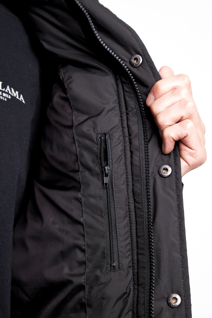 Parka Essential Reciclada Negra Hombre