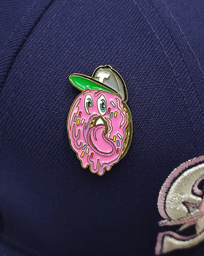 Pin Metálico pink hat
