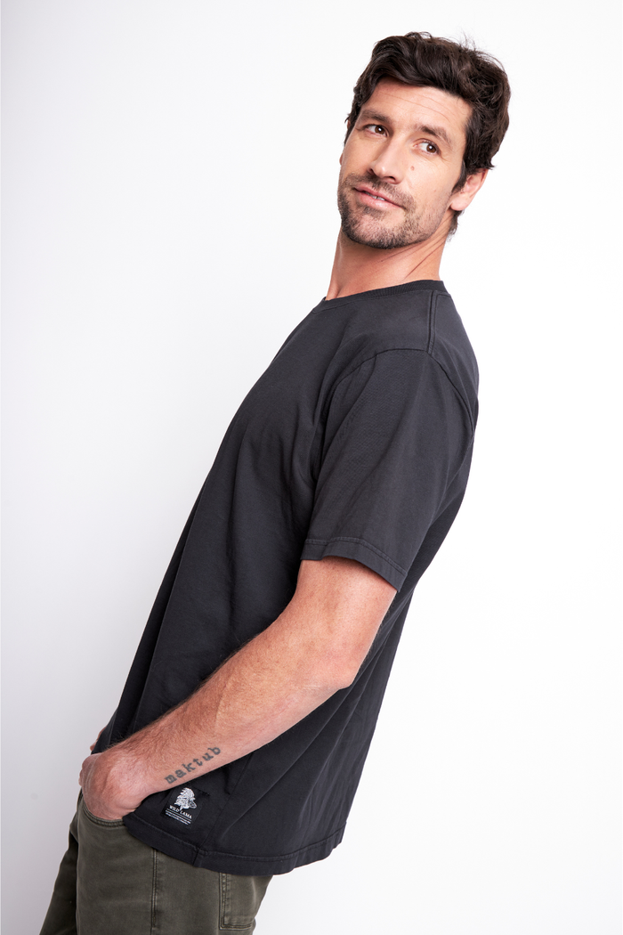 Polera Bat Orgánica Negra Hombre