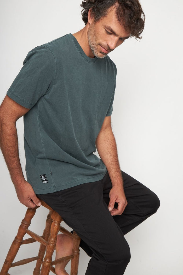 Polera Bat Orgánica Petróleo Hombre