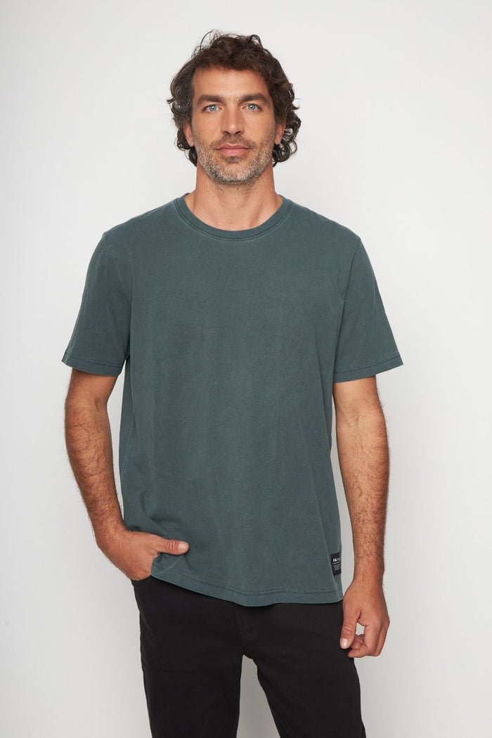 Polera Bat Orgánica Petróleo Hombre
