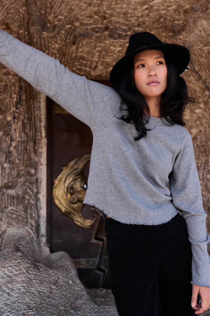 Polera Mora Gris Mujer