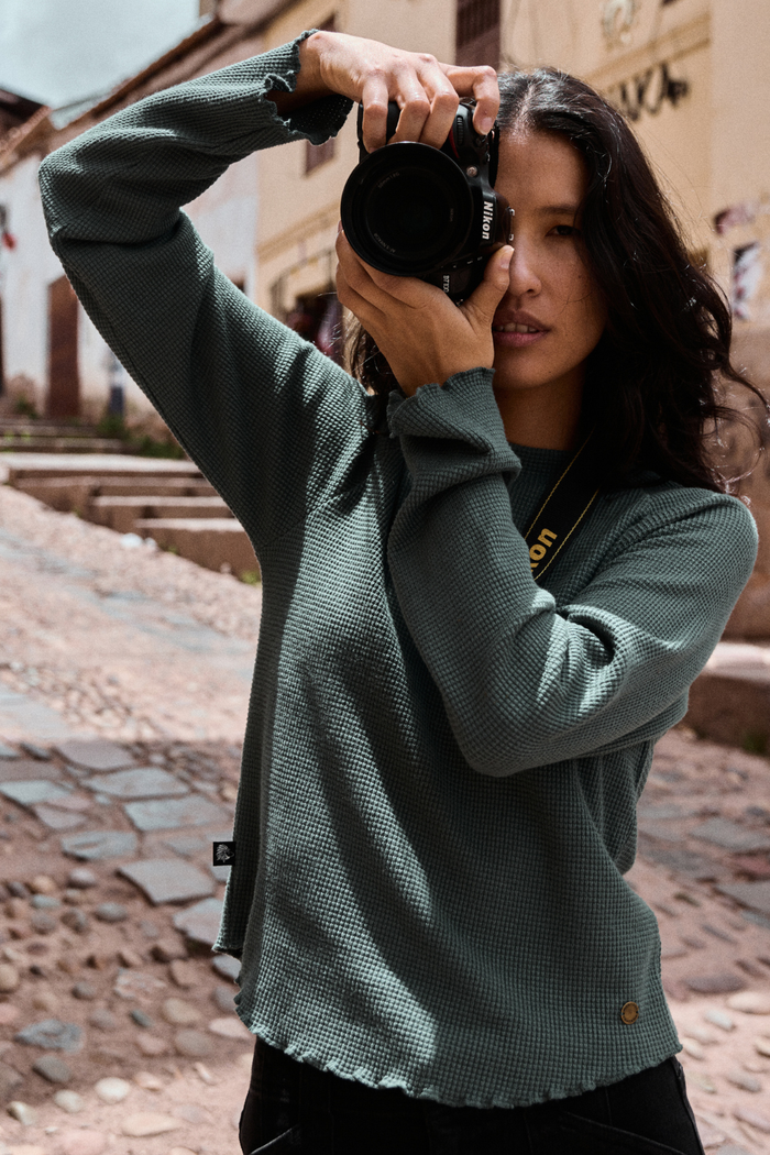 Polera Mora Petróleo Mujer