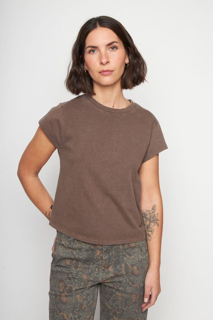 Polera Sari Organica Café Mujer
