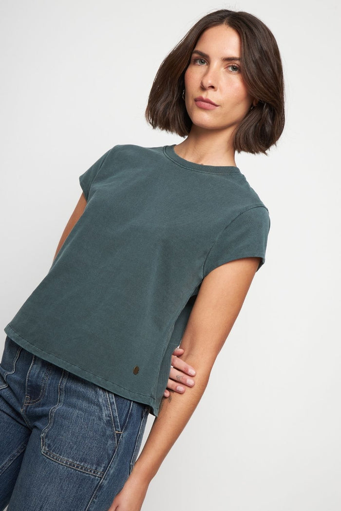 Polera Sari Orgánica Petróleo Mujer