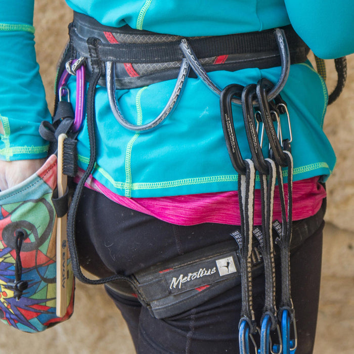 Comp harness side