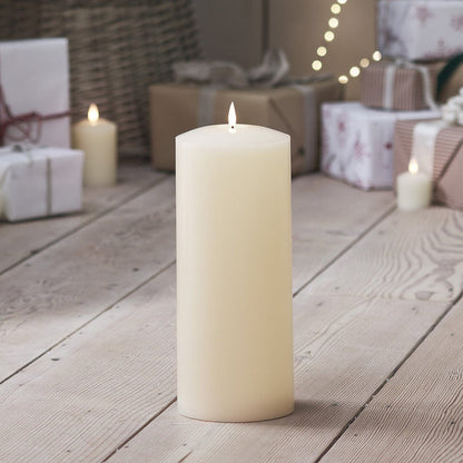 CA20038_TruGlow-Chapel-Candle-Christmas.jpg