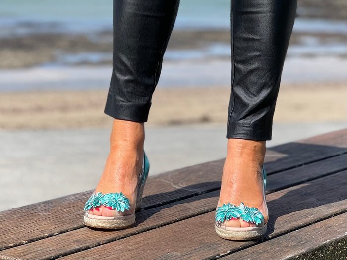 Viguera Vallo available in 5 colours